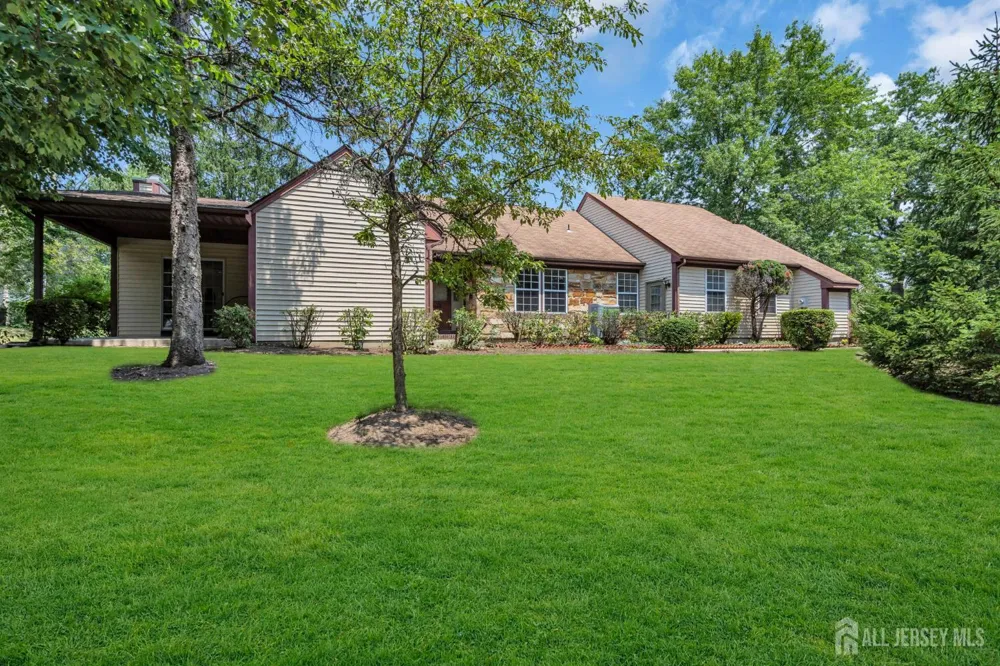 6 Rutherford Hayes Drive Monroe, NJ 08831