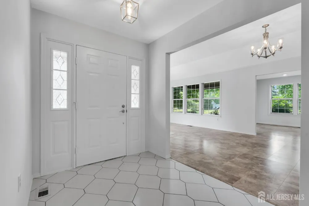 6 Rutherford Hayes Drive Monroe, NJ 08831