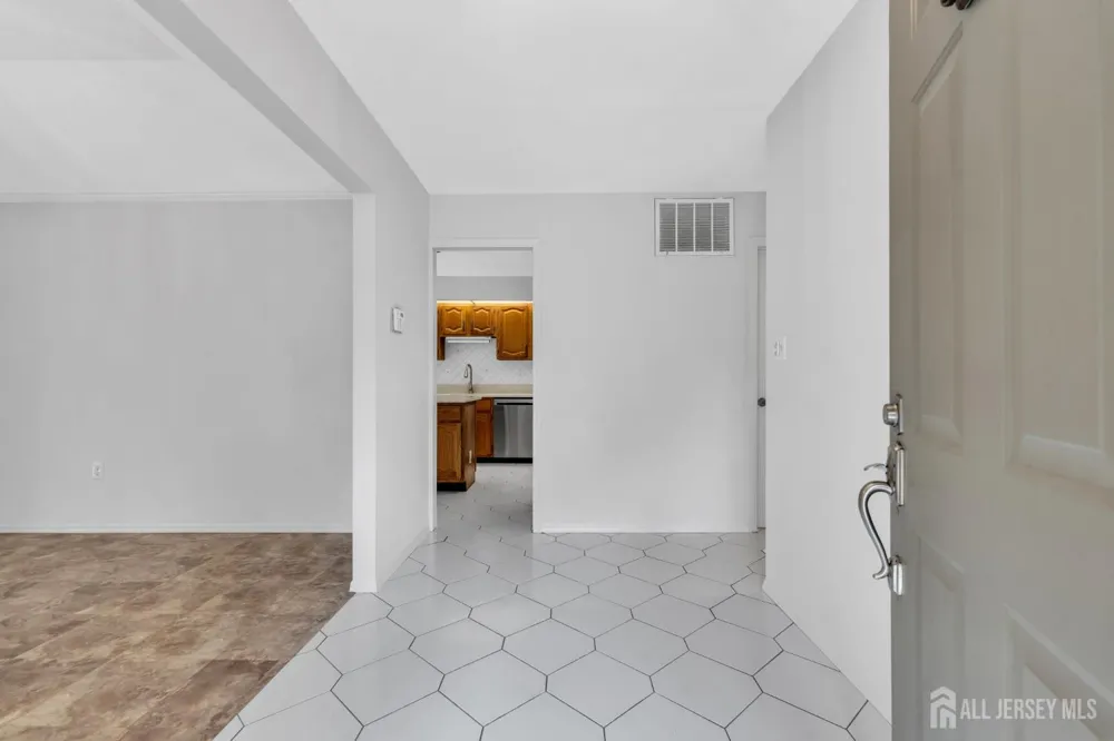 6 Rutherford Hayes Drive Monroe, NJ 08831