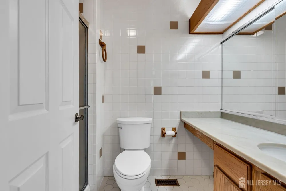 6 Rutherford Hayes Drive Monroe, NJ 08831