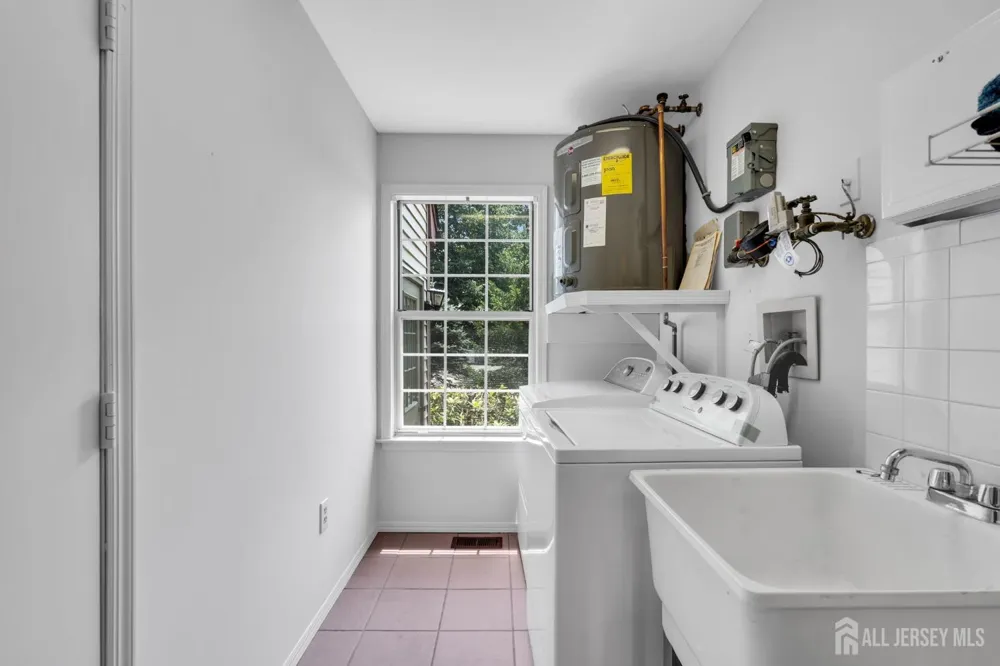 6 Rutherford Hayes Drive Monroe, NJ 08831