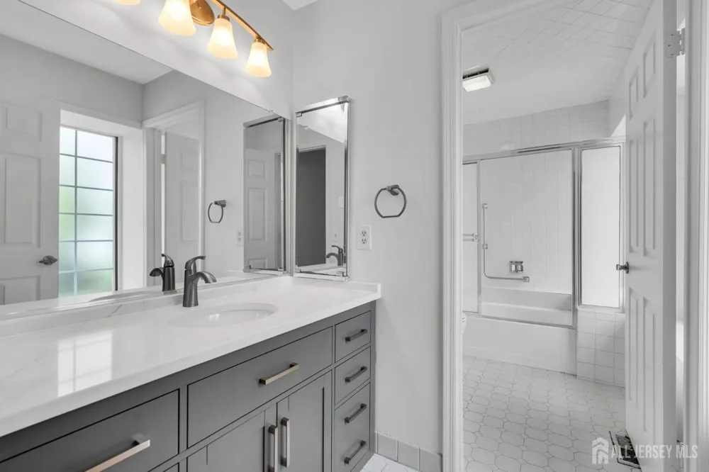 6 Rutherford Hayes Drive Monroe, NJ 08831