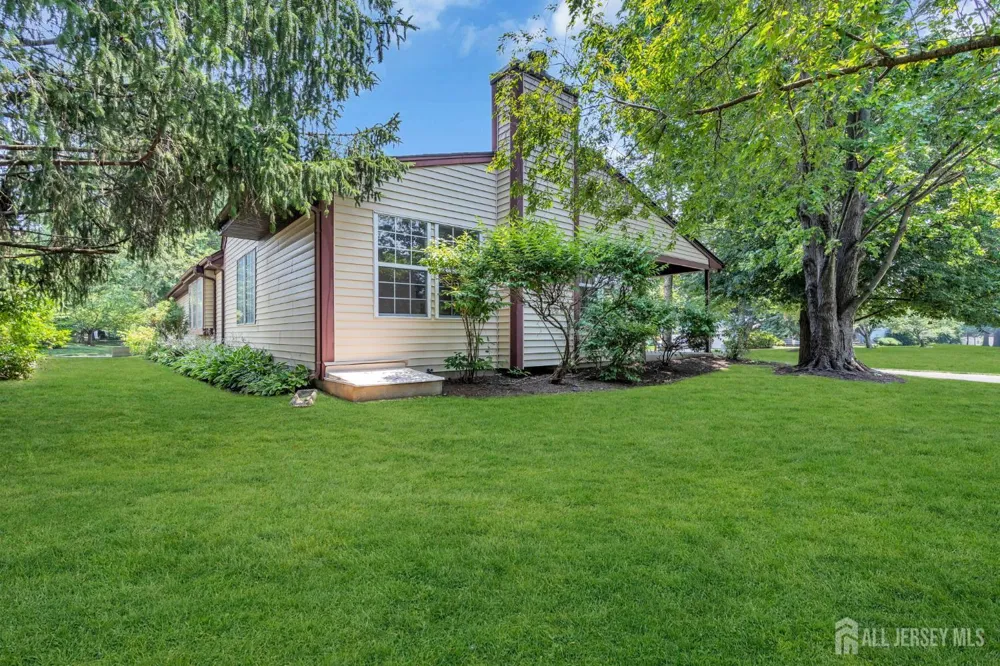 6 Rutherford Hayes Drive Monroe, NJ 08831