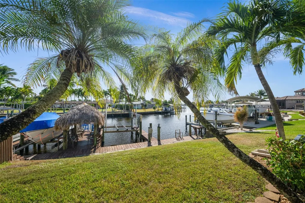 4803 SW SANTA BARBARA COURT #8 Cape Coral, FL 33914