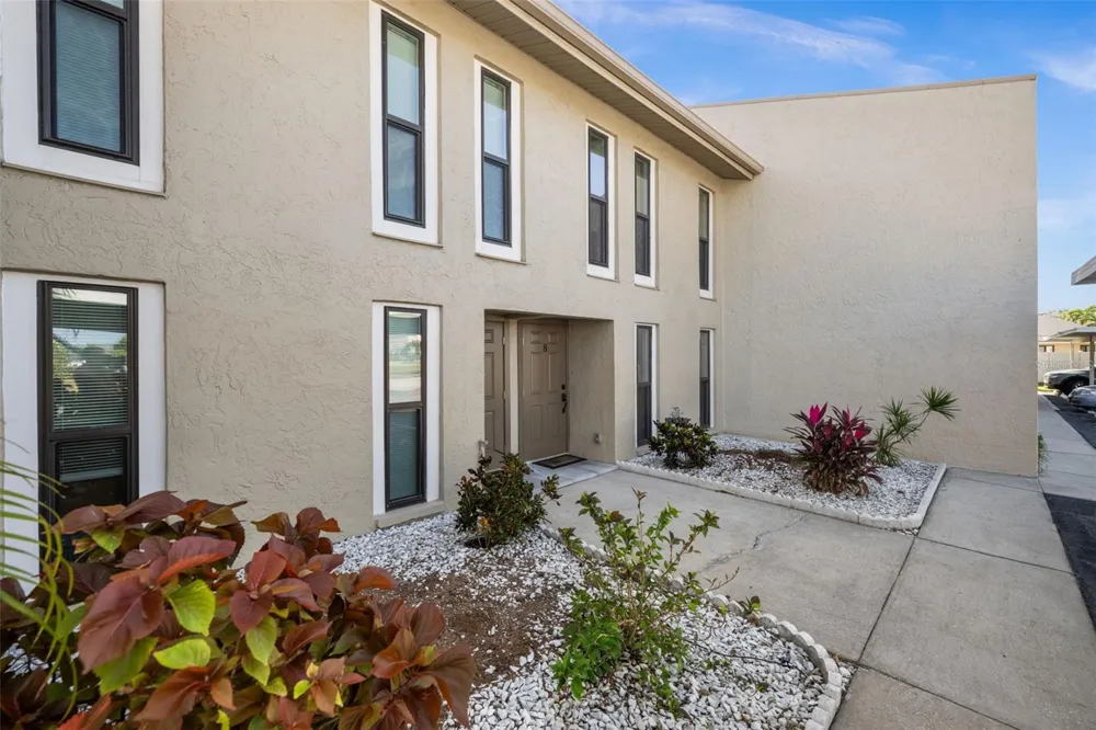4803 SW SANTA BARBARA COURT #8 Cape Coral, FL 33914