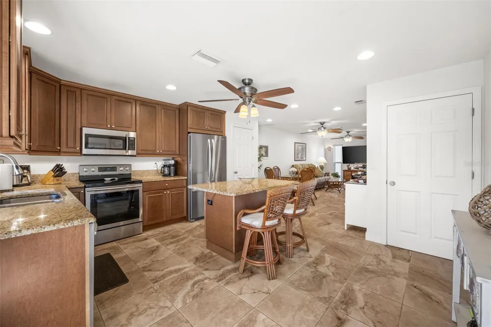 4803 SW SANTA BARBARA COURT #8 Cape Coral, FL 33914