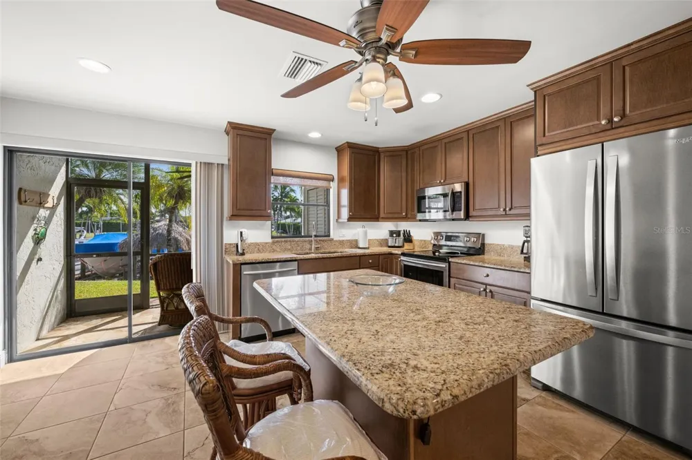 4803 SW SANTA BARBARA COURT #8 Cape Coral, FL 33914