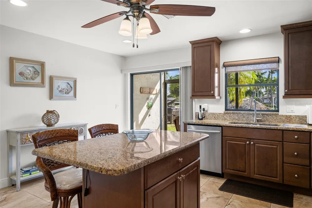 4803 SW SANTA BARBARA COURT #8 Cape Coral, FL 33914