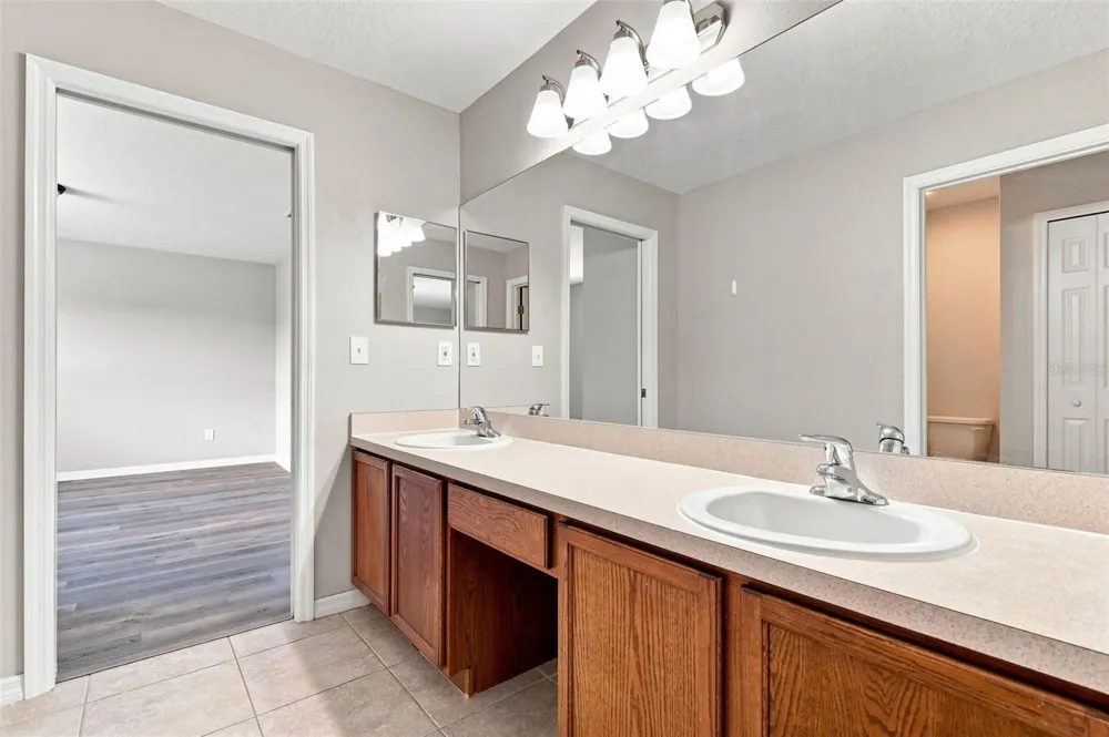 5123 CELLO WOOD LANE Wesley Chapel, FL 33543