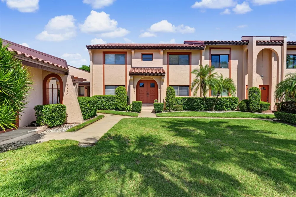 9543 86TH AVENUE #9543 Seminole, FL 33777