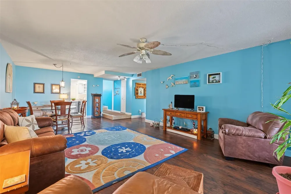 9543 86TH AVENUE #9543 Seminole, FL 33777