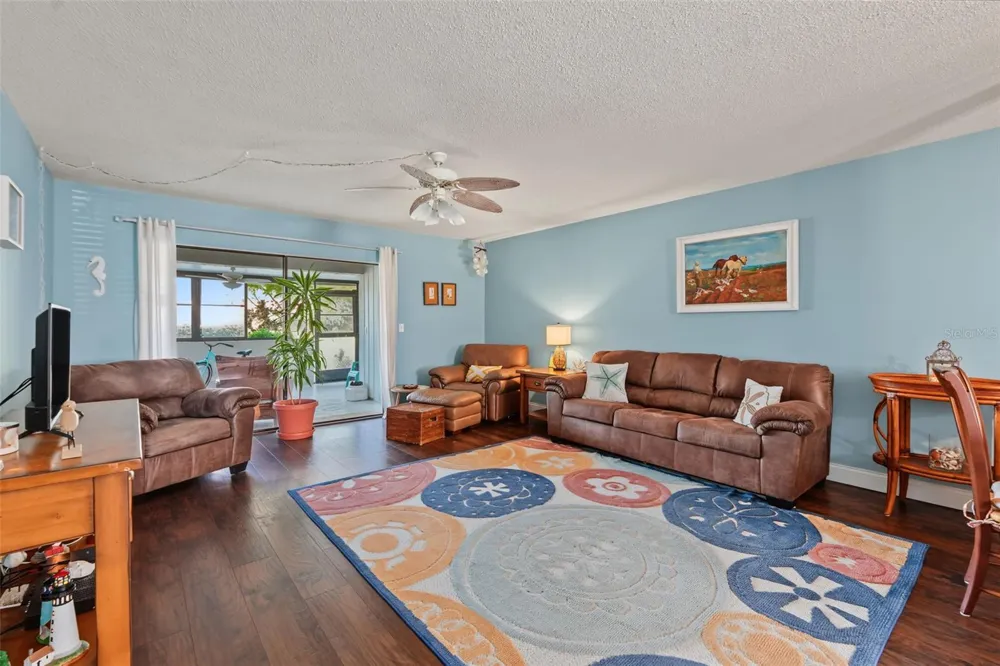 9543 86TH AVENUE #9543 Seminole, FL 33777