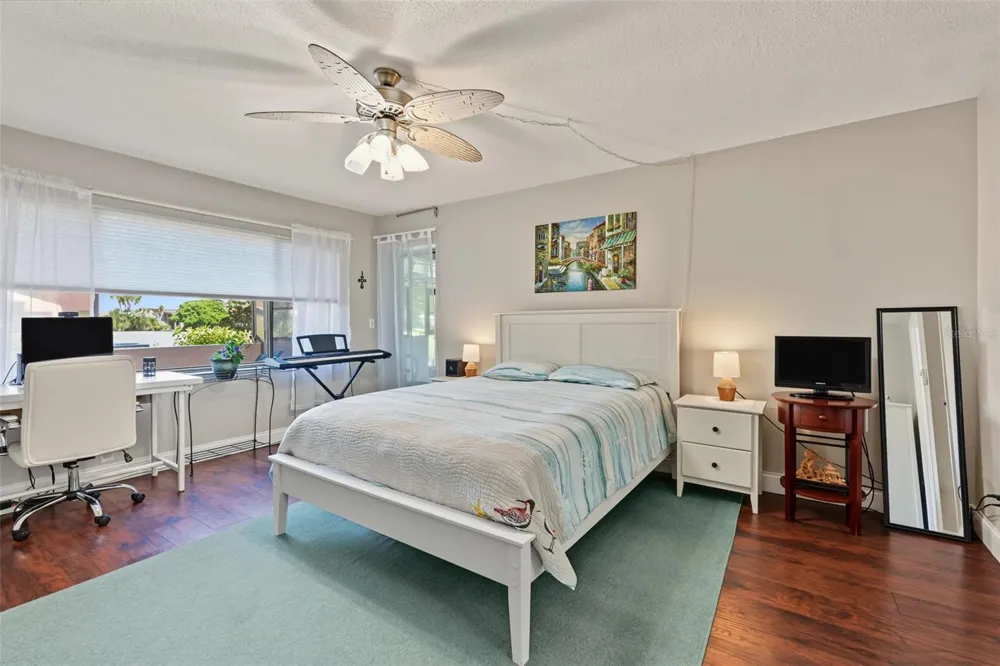 9543 86TH AVENUE #9543 Seminole, FL 33777