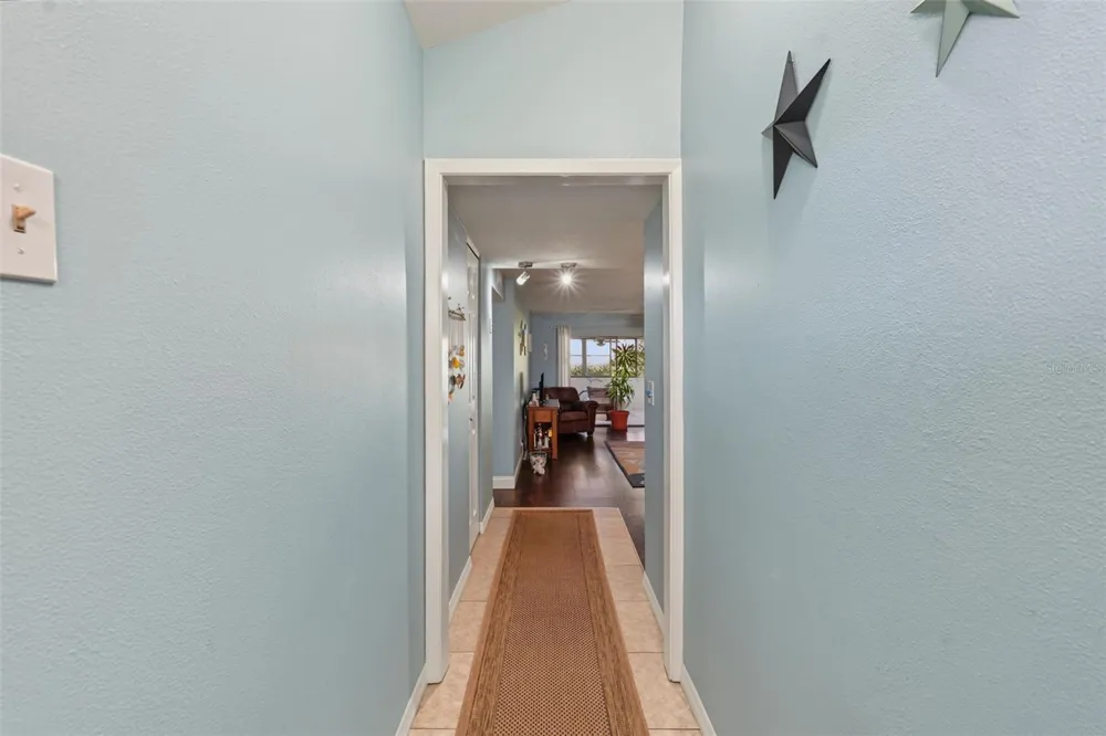 9543 86TH AVENUE #9543 Seminole, FL 33777