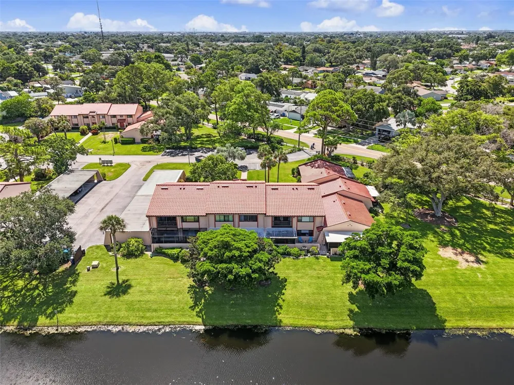 9543 86TH AVENUE #9543 Seminole, FL 33777