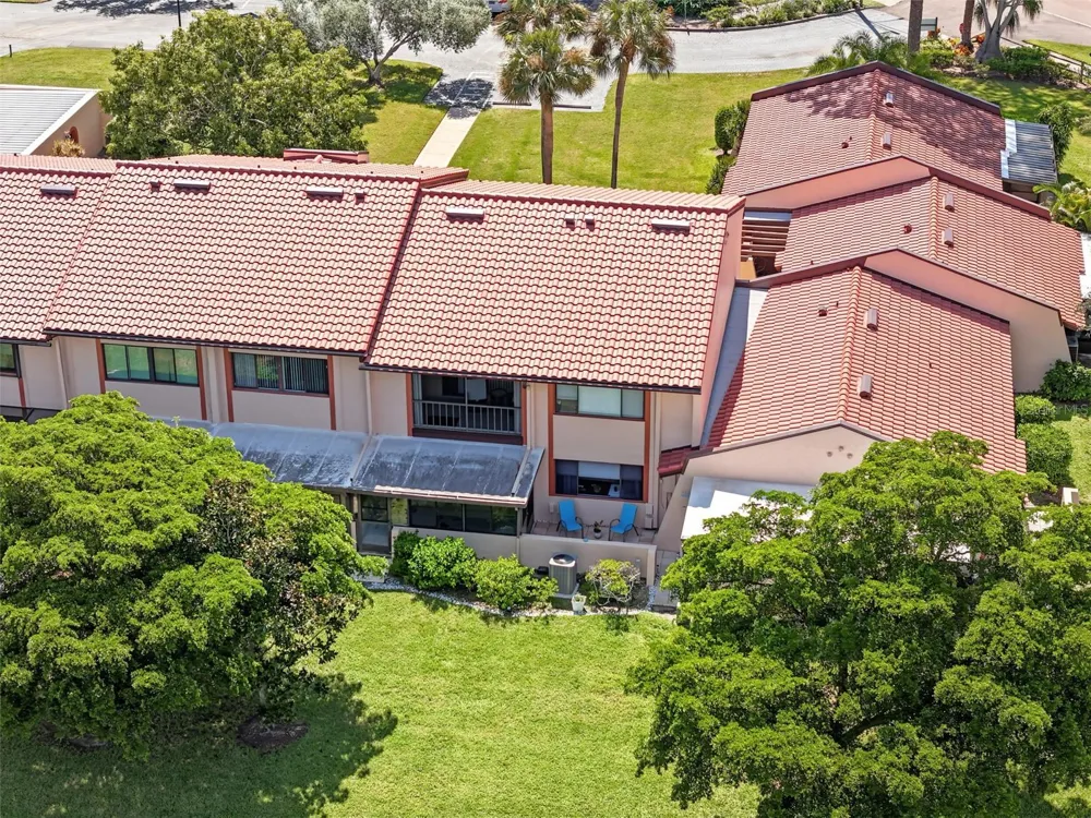 9543 86TH AVENUE #9543 Seminole, FL 33777