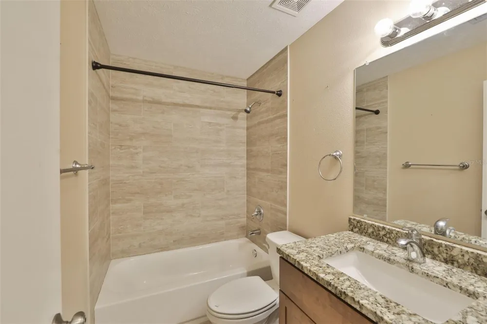 105 KINGSWAY ROAD Seffner, FL 33584