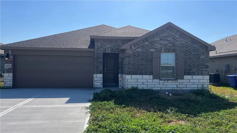 1606 Danish Oak Drive Corpus Christi, TX 78410
