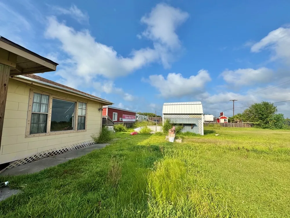 16 Copano Ridge Rockport, TX 78382