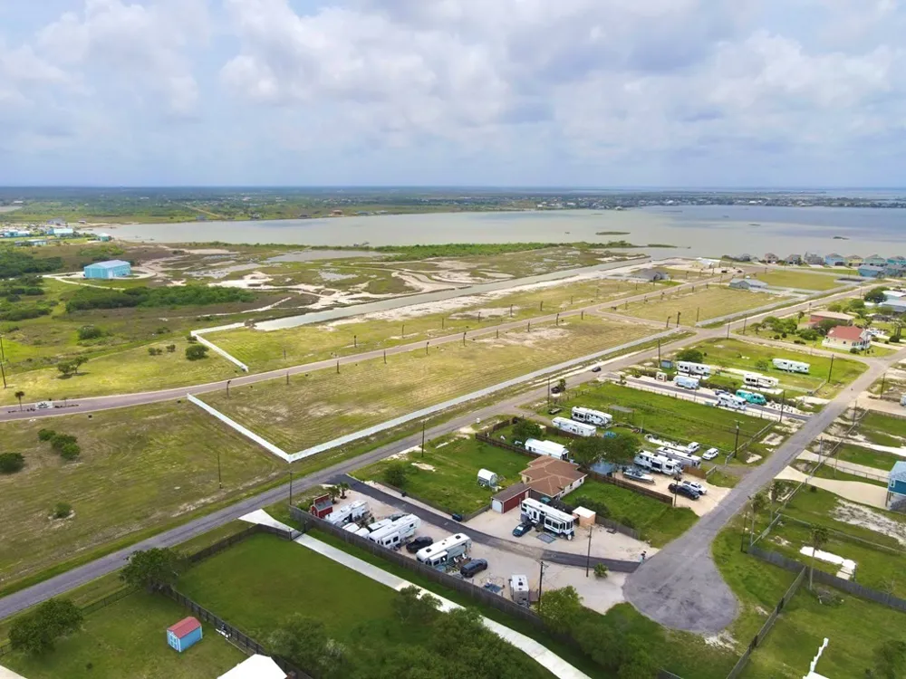 16 Copano Ridge Rockport, TX 78382