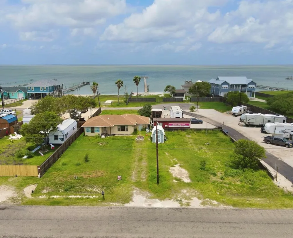 16 Copano Ridge Rockport, TX 78382