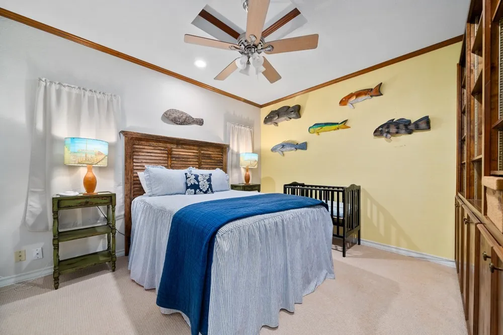 33 Blue Heron Drive Rockport, TX 78382