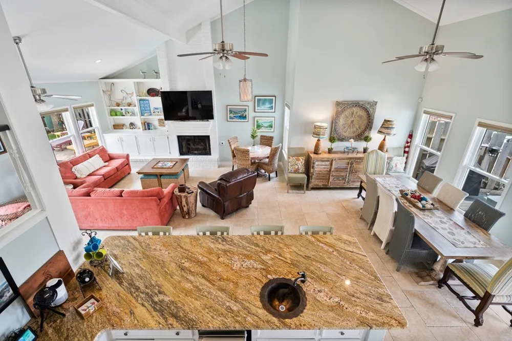 33 Blue Heron Drive Rockport, TX 78382