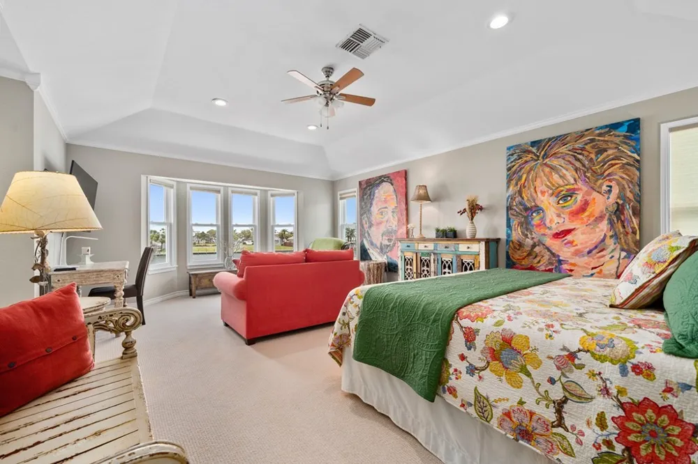 33 Blue Heron Drive Rockport, TX 78382