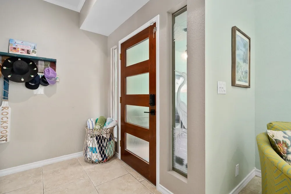33 Blue Heron Drive Rockport, TX 78382