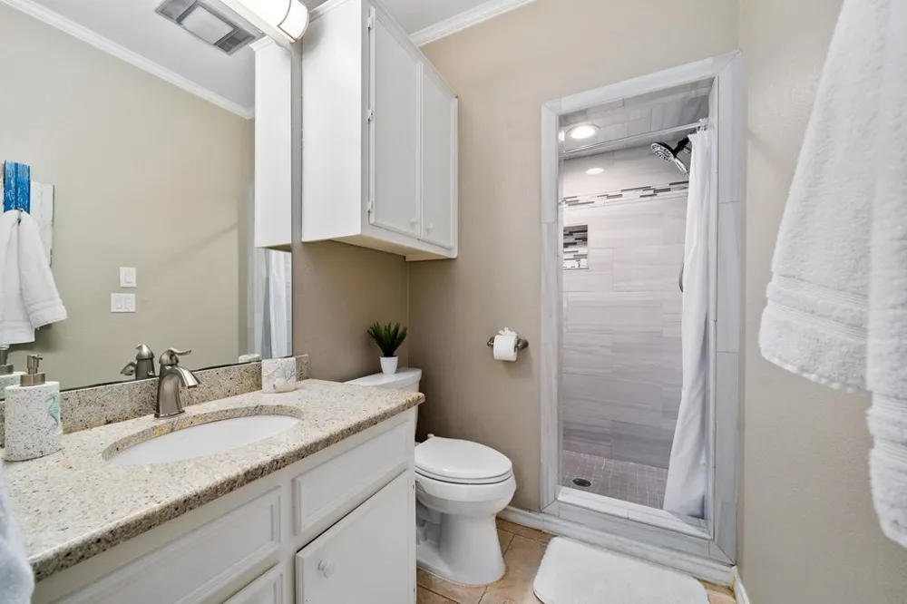 33 Blue Heron Drive Rockport, TX 78382