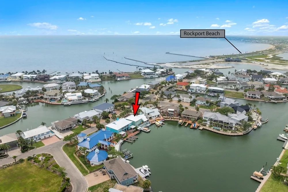 33 Blue Heron Drive Rockport, TX 78382