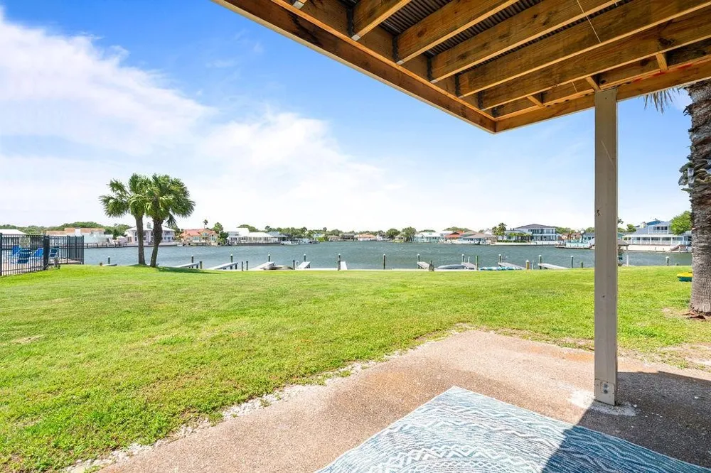 2506 Bayhouse Drive #2506 Rockport, TX 78382