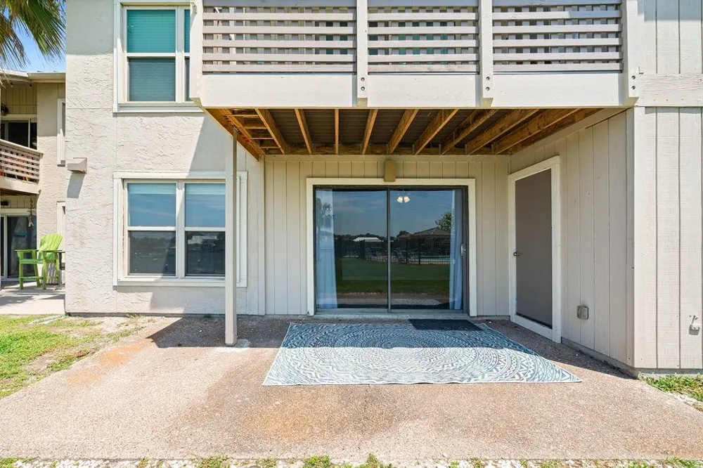 2506 Bayhouse Drive #2506 Rockport, TX 78382