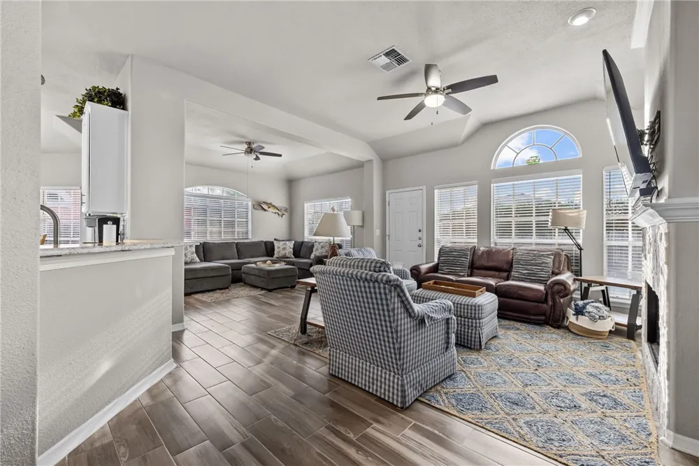 15842 Grenadine Drive Corpus Christi, TX 78418