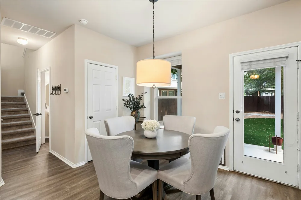 1704 Comfort Lane Austin, TX 78748