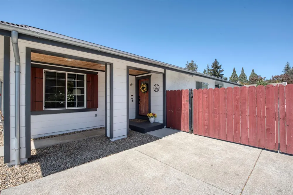 3366 Linda Mesa Way Napa, CA 94558