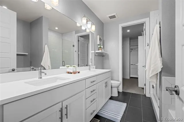 2438 Washington Street Denver, CO 80205