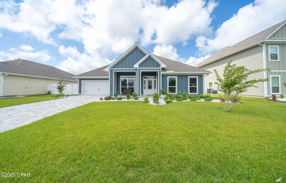 145 Martingale Lp Lynn Haven, FL 32444