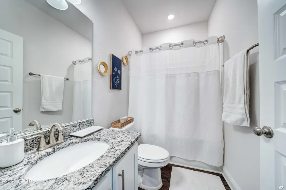 145 Martingale Lp Lynn Haven, FL 32444