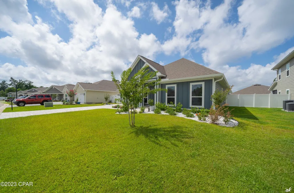 145 Martingale Lp Lynn Haven, FL 32444