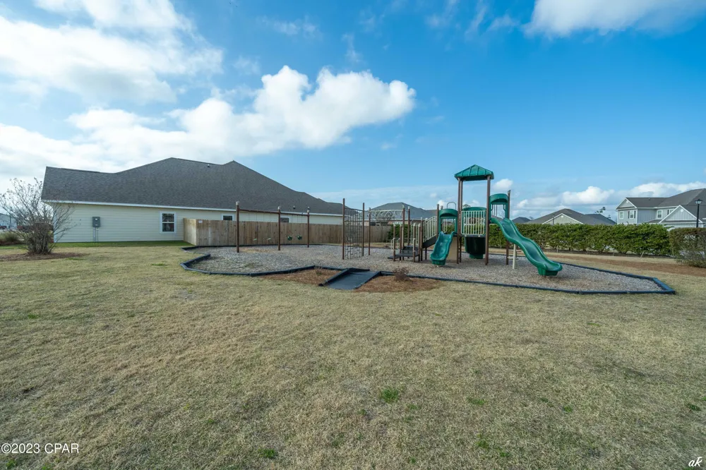 145 Martingale Lp Lynn Haven, FL 32444