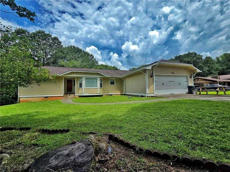120 ASPEN LAKE DRIVE Newnan, GA 30263