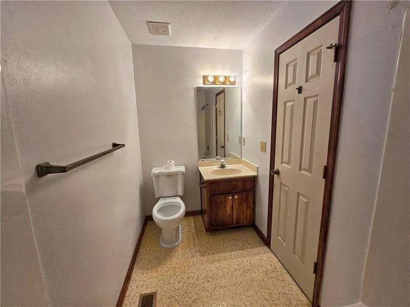 120 ASPEN LAKE DRIVE Newnan, GA 30263