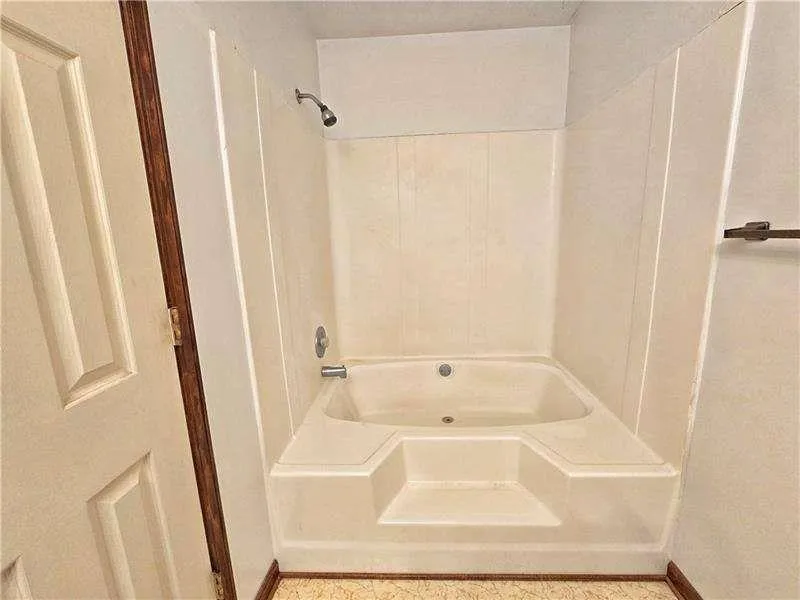 120 ASPEN LAKE DRIVE Newnan, GA 30263