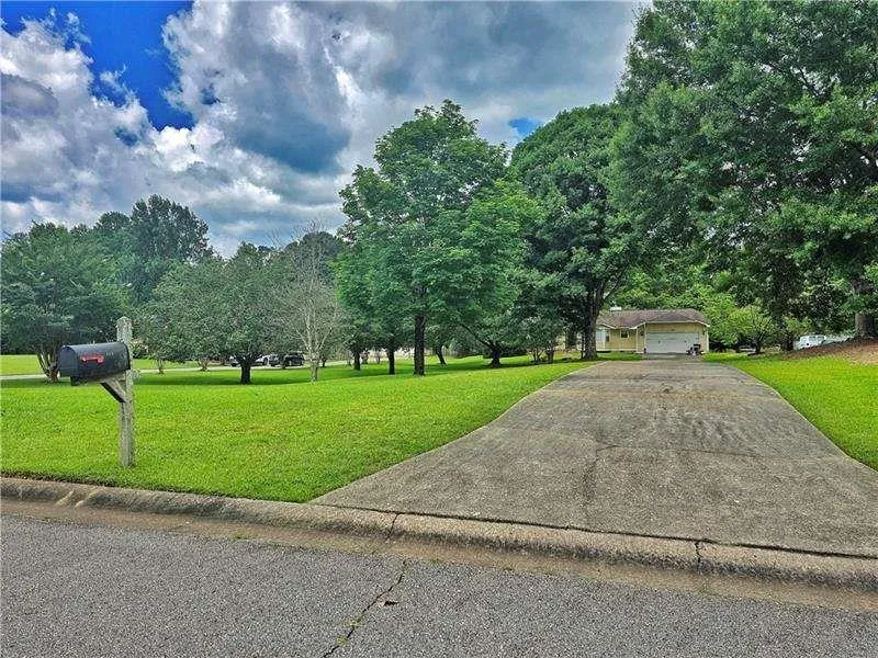 120 ASPEN LAKE DRIVE Newnan, GA 30263