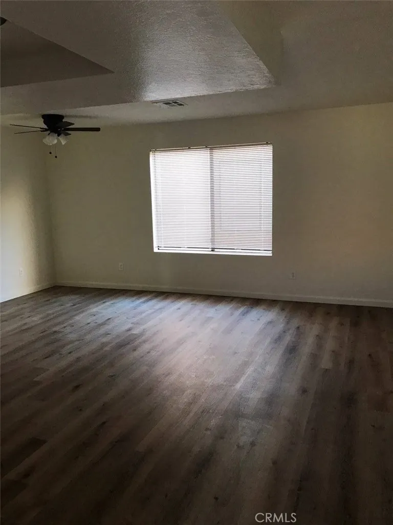 1800 W Avenue J15 #4 Lancaster, CA 93534