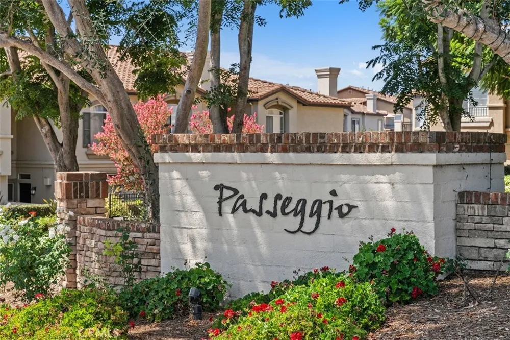 65 Vellisimo Aliso Viejo, CA 92656
