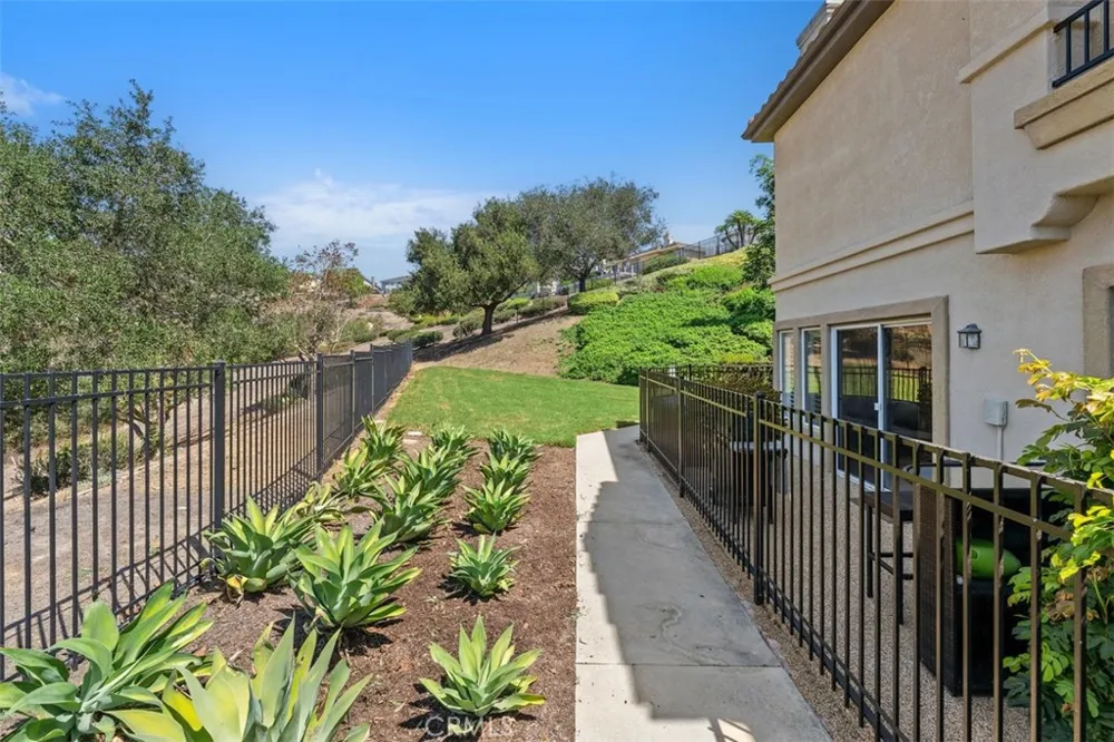65 Vellisimo Aliso Viejo, CA 92656