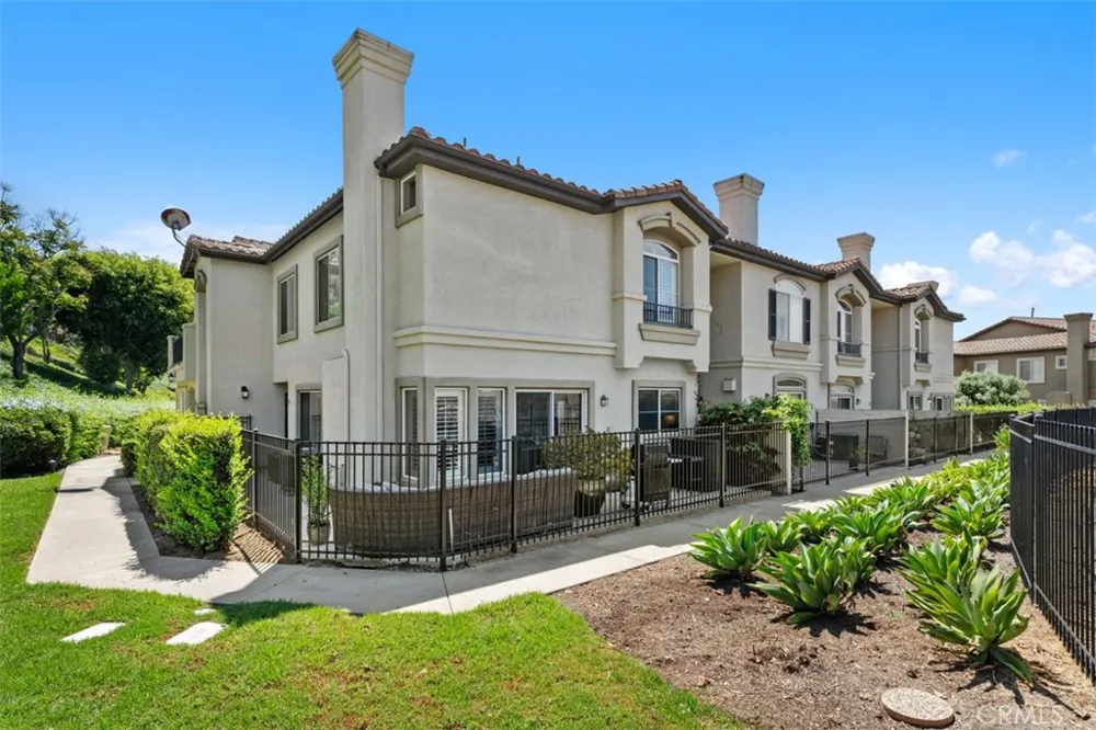 65 Vellisimo Aliso Viejo, CA 92656
