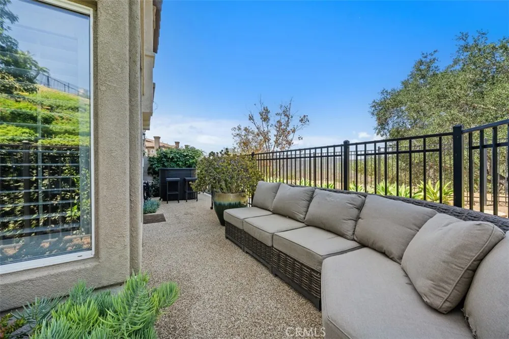 65 Vellisimo Aliso Viejo, CA 92656